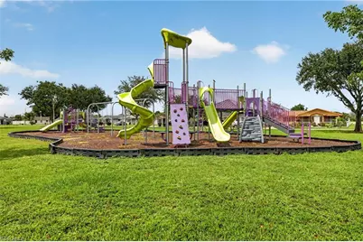 3656 Suntrust Dr, Fort Myers, FL 33916 - Photo 24