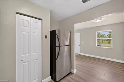 3656 Suntrust Dr, Fort Myers, FL 33916 - Photo 14