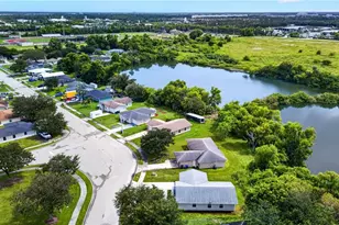 3656 Suntrust Dr, Fort Myers, FL 33916 - Photo 28
