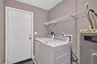 3656 Suntrust Dr, Fort Myers, FL 33916 - Photo 22