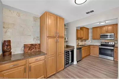 3656 Suntrust Dr, Fort Myers, FL 33916 - Photo 10