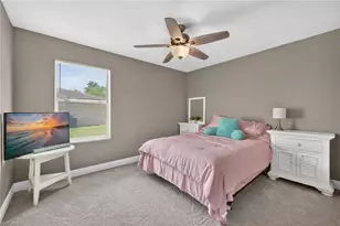 3656 Suntrust Dr, Fort Myers, FL 33916 - Photo 20