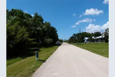 3631 Papaya St, Saint James City, FL 33956 - Photo 2