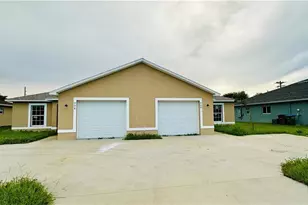 526 NE 25th Ave, Cape Coral, FL 33909 - Photo 2