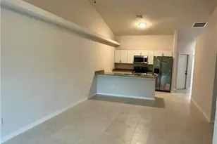 526 NE 25th Ave, Cape Coral, FL 33909 - Photo 4