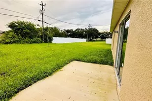 526 NE 25th Ave, Cape Coral, FL 33909 - Photo 22