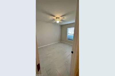 526 NE 25th Ave, Cape Coral, FL 33909 - Photo 6