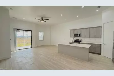 2104 NE 16th Ter, Cape Coral, FL 33909 - Photo 4