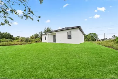 442 Redwing St SW, Lehigh Acres, FL 33974 - Photo 34