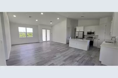 370 Chalet Ave S, Lehigh Acres, FL 33974 - Photo 6