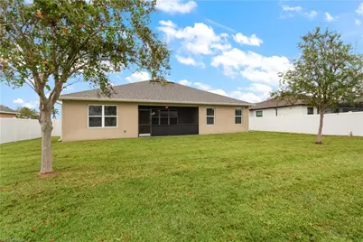 2701 SW 4th Pl, Cape Coral, FL 33914 - Photo 2