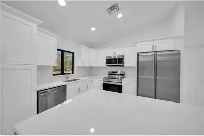 1061 Butler St E, Lehigh Acres, FL 33974 - Photo 8