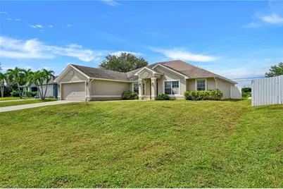2216 NE 17th Ave, Cape Coral, FL 33909 - Photo 4