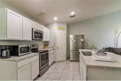 1139 NW 14th Ter, Cape Coral, FL 33993 - Photo 8