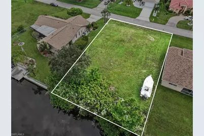 316 SE 21st Ave, Cape Coral, FL 33990 - Photo 8