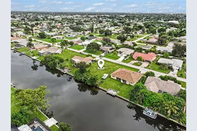 316 SE 21st Ave, Cape Coral, FL 33990 - Photo 18