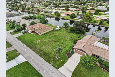 316 SE 21st Ave, Cape Coral, FL 33990 - Photo 10