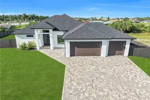 1607 NE 23rd St, Cape Coral, FL 33909 - Photo 1