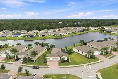 18121 Everson Miles Cir, North Fort Myers, FL 33917 - Photo 2