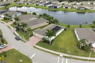 18121 Everson Miles Cir, North Fort Myers, FL 33917 - Photo 32