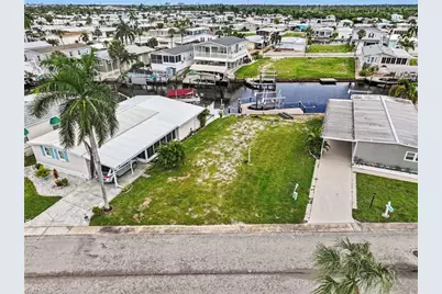 17781 Eglantine Ln, Fort Myers Beach, FL 33931 - Photo 4