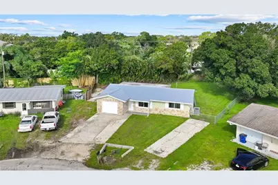 1274 Pondella Cir, North Fort Myers, FL 33903 - Photo 44