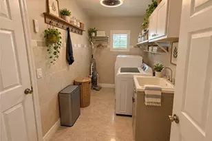 2034 NE 5th St, Cape Coral, FL 33909 - Photo 22