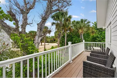 721 Cardium St, Sanibel, FL 33957 - Photo 8