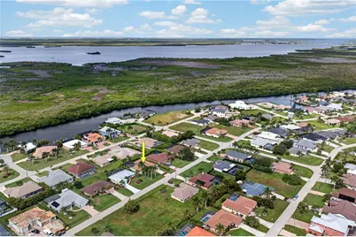 2812 SW 29th Pl, Cape Coral, FL 33914 - Photo 2
