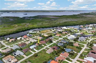 2812 SW 29th Pl, Cape Coral, FL 33914 - Photo 2