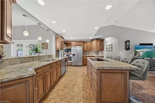 2812 SW 29th Pl, Cape Coral, FL 33914 - Photo 8
