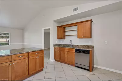 317 NE 10th St, Cape Coral, FL 33909 - Photo 12