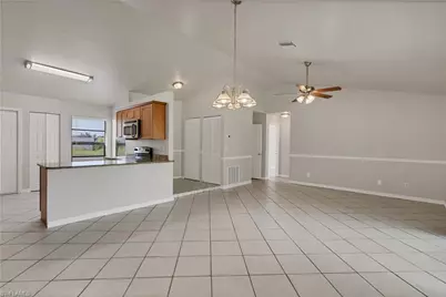 317 NE 10th St, Cape Coral, FL 33909 - Photo 6