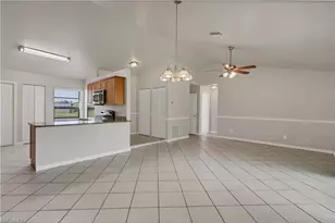 317 NE 10th St, Cape Coral, FL 33909 - Photo 6