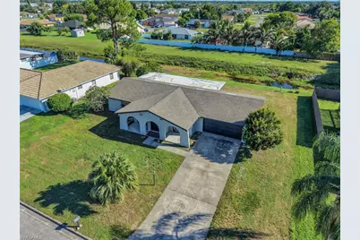 502 Parkside St, Lehigh Acres, FL 33936 - Photo 4