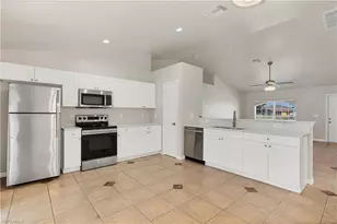 2035 NE 8th Pl, Cape Coral, FL 33909 - Photo 12