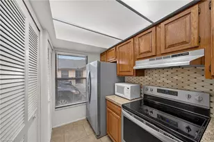 4407 SW 7th Pl, Cape Coral, FL 33914 - Photo 12