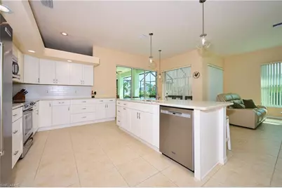3903 SW 1st Pl, Cape Coral, FL 33914 - Photo 16