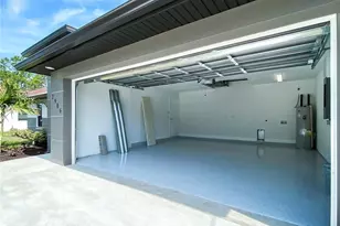 919 NE 35th Ln, Cape Coral, FL 33909 - Photo 12