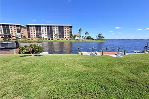 2025 SE 44th St, Cape Coral, FL 33904 - Photo 36