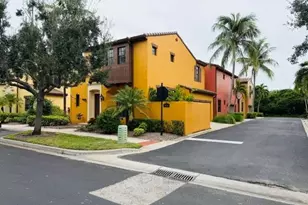 9122 Chula Vista St, Naples, FL 34113 - Photo 4