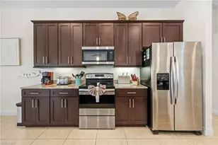2704 SW 4th Pl, Cape Coral, FL 33914 - Photo 14