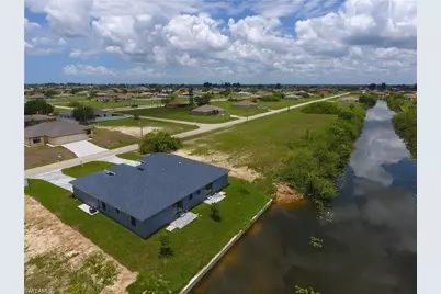 1315 NE 8th Pl, Cape Coral, FL 33909 - Photo 14