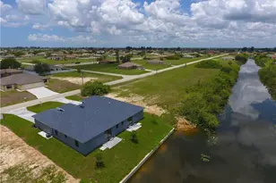 1315 NE 8th Pl, Cape Coral, FL 33909 - Photo 14