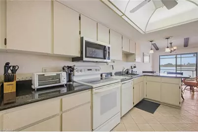 301 SE 18th Ave, Cape Coral, FL 33990 - Photo 10