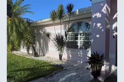 1943 SE 8th Pl, Cape Coral, FL 33990 - Photo 8