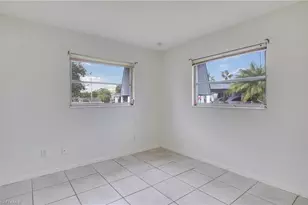 330 Suffolk Ct, Lehigh Acres, FL 33936 - Photo 12