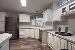 10561 Lake Loop Rd, North Fort Myers, FL 33903 - Photo 8