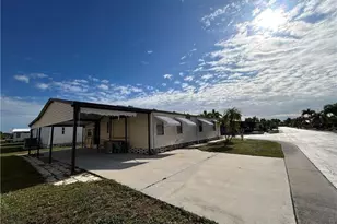 571 Sunrise Ln, North Fort Myers, FL 33903 - Photo 2