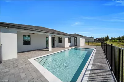 928 NE 1st Pl, Cape Coral, FL 33909 - Photo 32